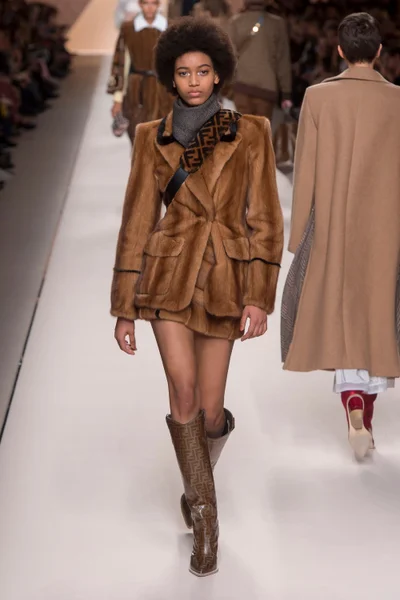Look 33